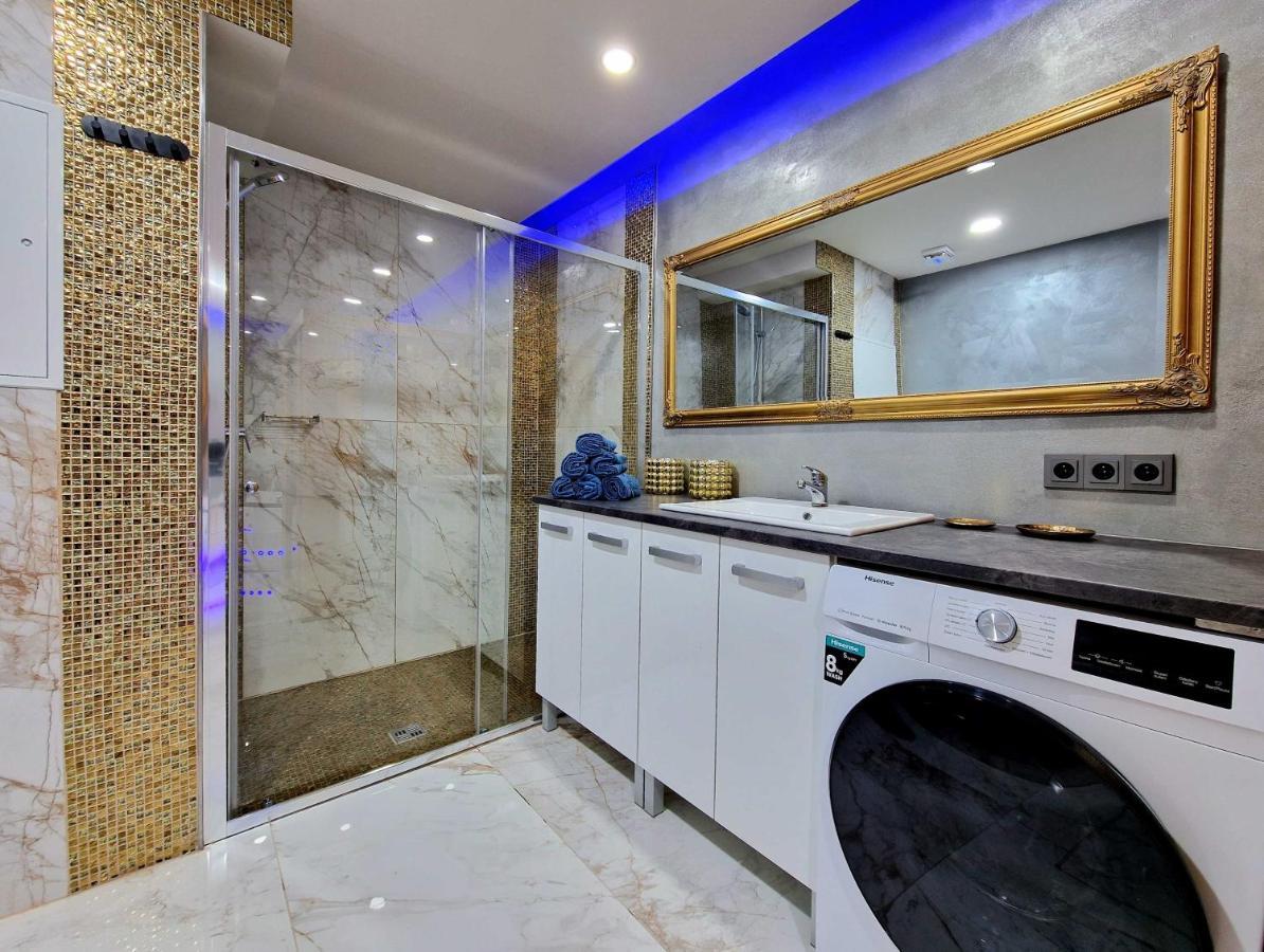 Wellness Gold Apartment With Private Sauna & Jacuzzi Prag Exterior foto